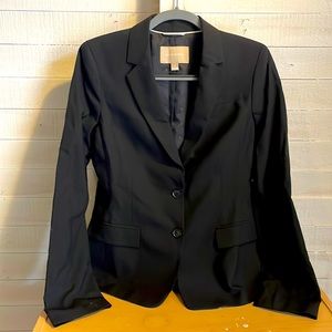 Banana republic size 8 ball, new without tags pleaser